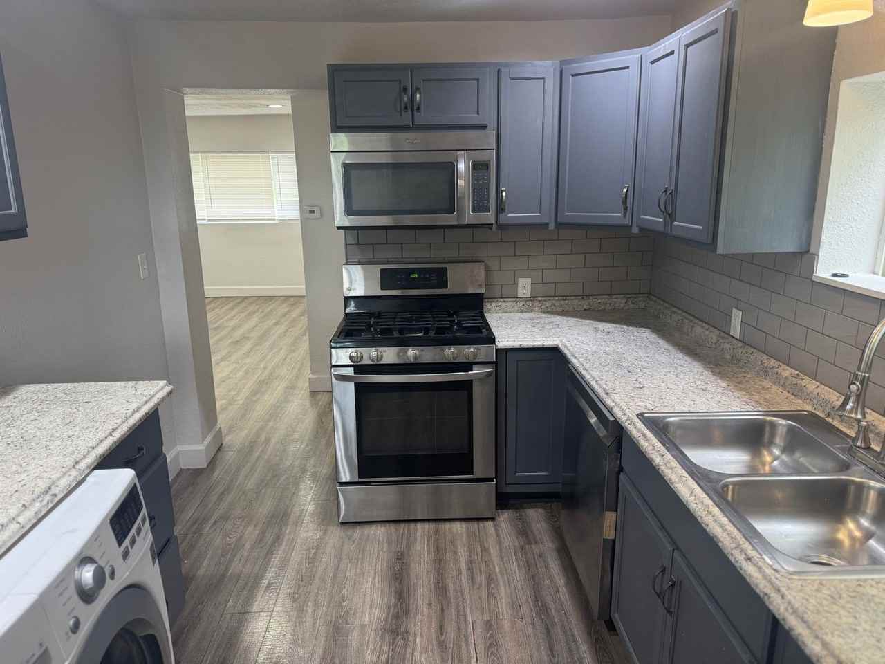 4024 Springfield St - Photo 2 of 11