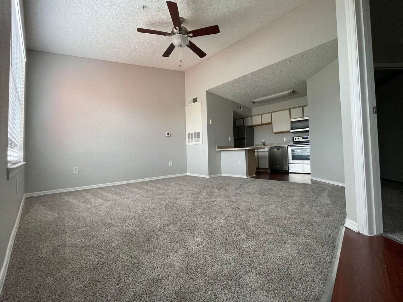 2206 Antigua Pl #1037 - Photo 3 of 17