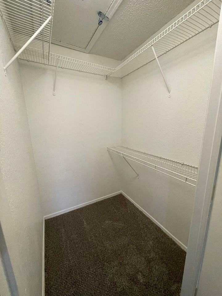2206 Antigua Pl #1037 - Photo 5 of 17