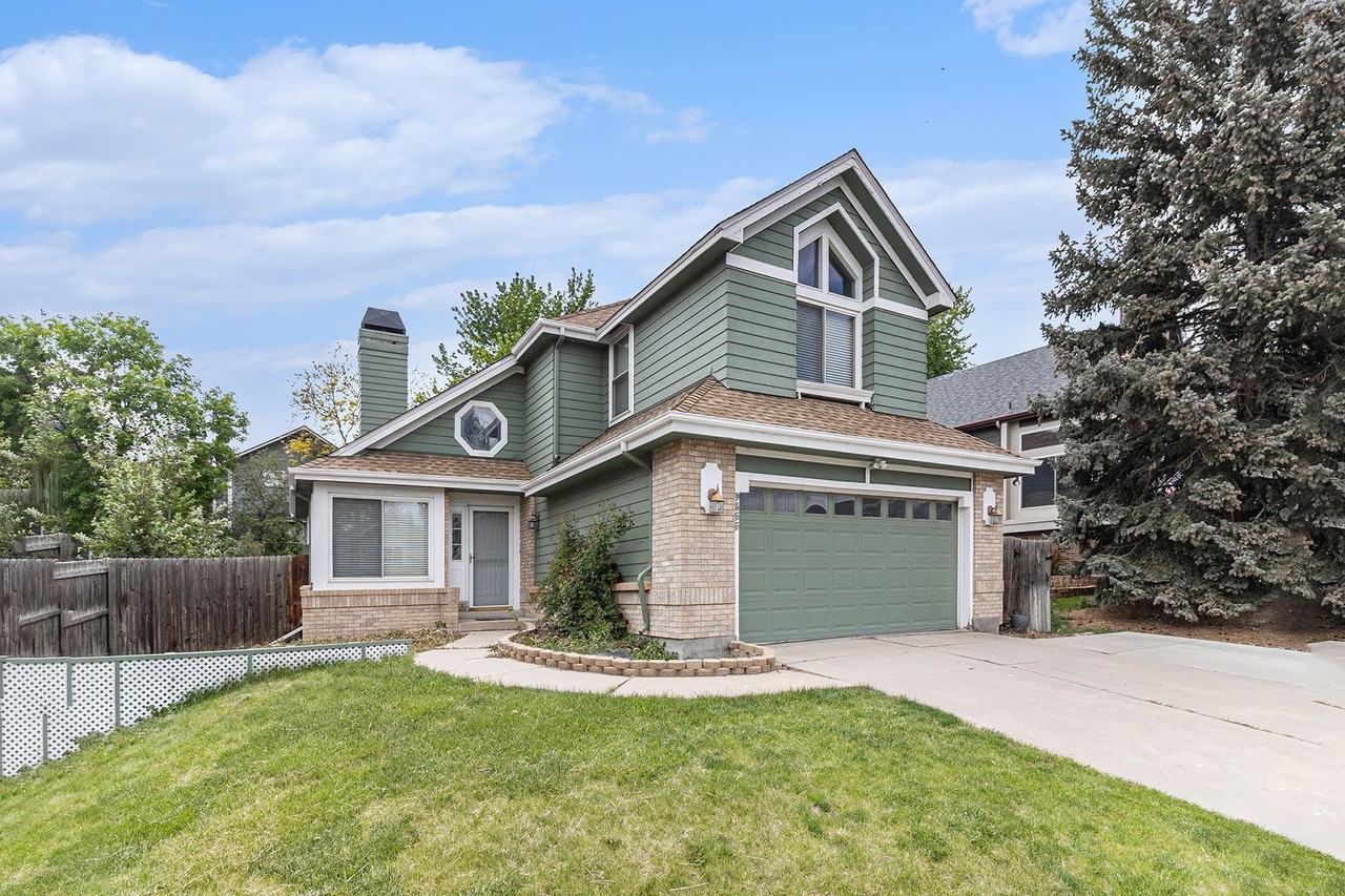 9855 Iris St - Photo 2 of 20