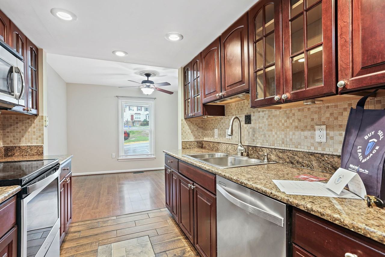 3831 Gateway Ter - Photo 2 of 22