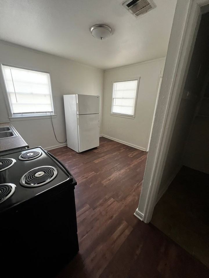 2662 Olive St - Photo 2 of 20