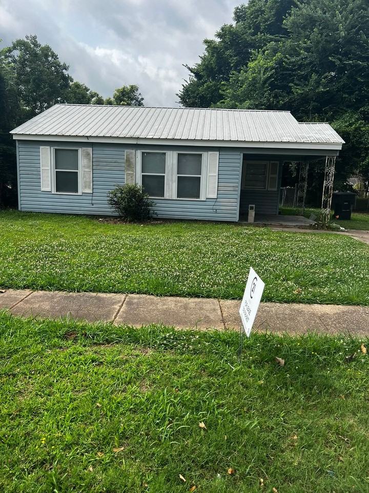 2662 Olive St - Photo 3 of 20