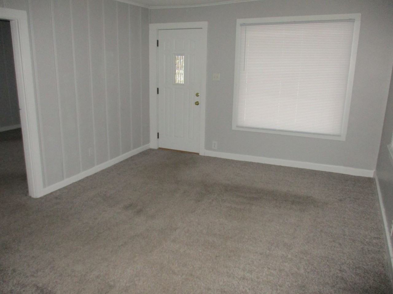 5309 Mcclellan St - Photo 2 of 9