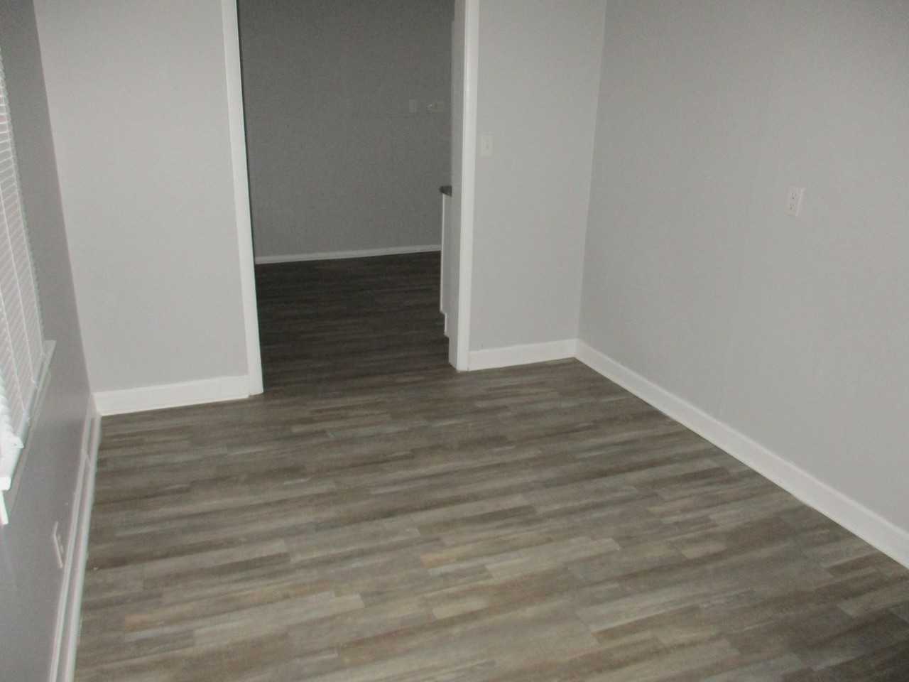 5309 Mcclellan St - Photo 3 of 9