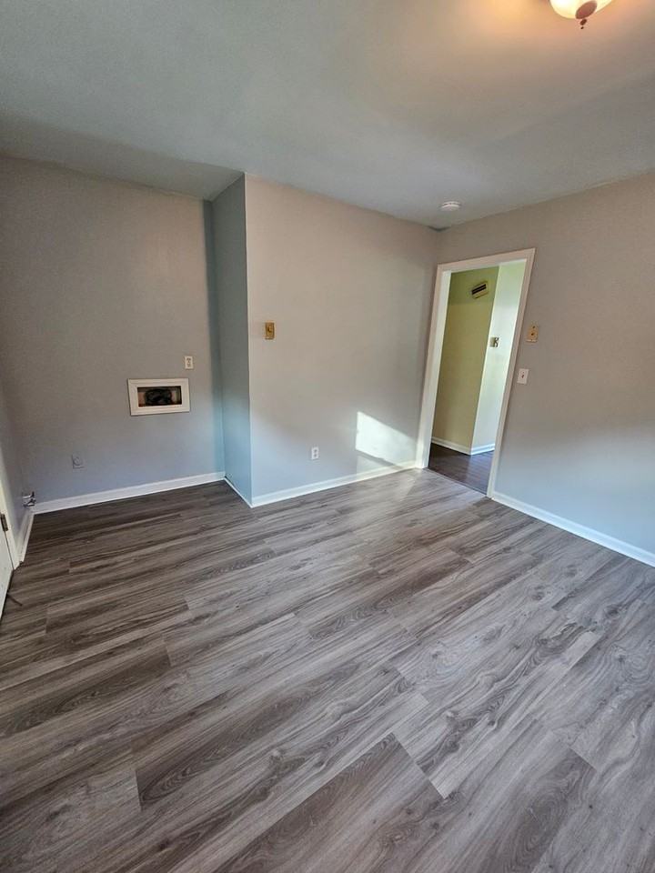 203 Brinkley Pl - Photo 4 of 9