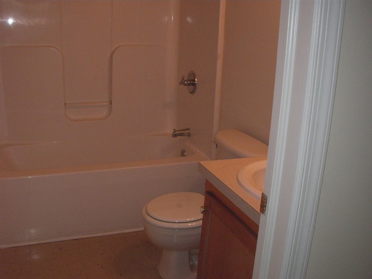 110 Stalling Ct - Photo 5 of 18
