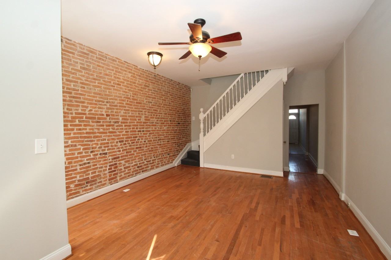 420 E Lorraine Ave - Photo 3 of 24