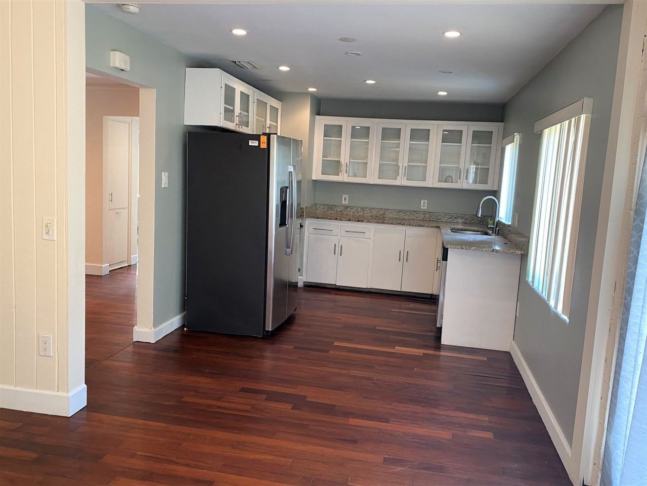 19 W King St - Photo 3 of 8