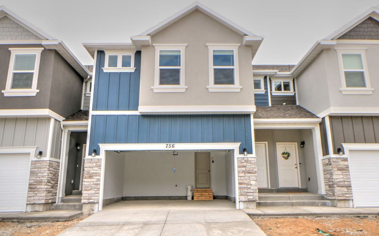 756 N Old Fort Dr - Photo 2 of 28