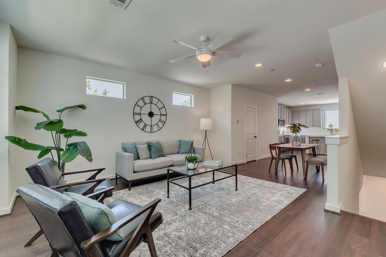 2702 Forest Park Blvd - Photo 4 of 36