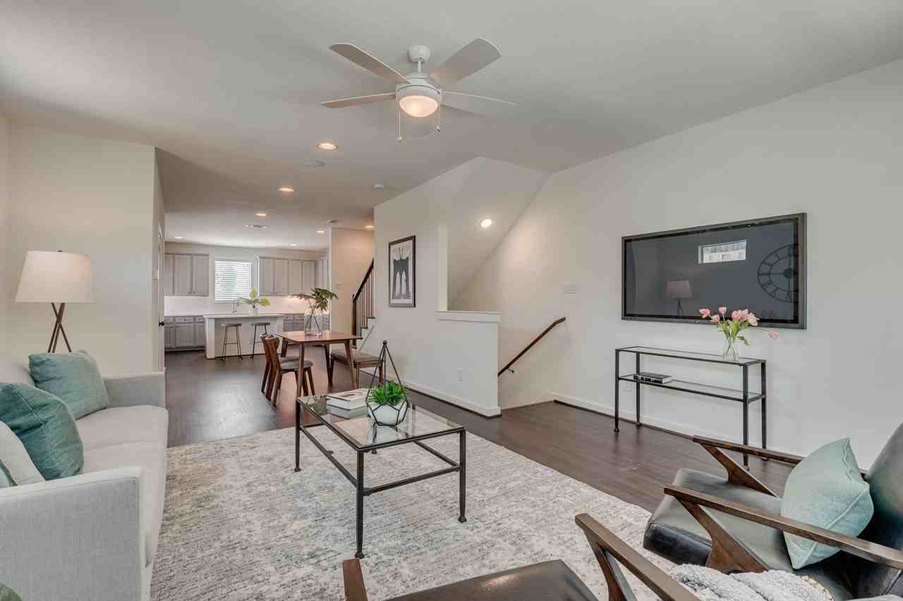 2702 Forest Park Blvd - Photo 6 of 36