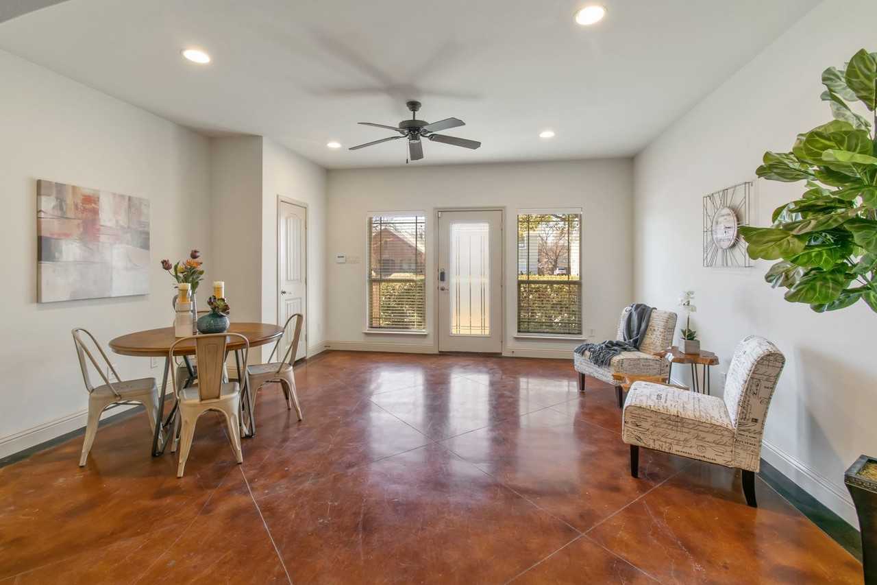 3120 Rogers Ave - Photo 5 of 31