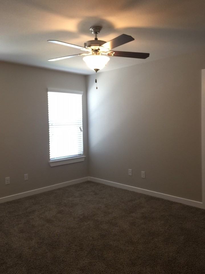 1057 W Sierra Vista Ct - Photo 4 of 11