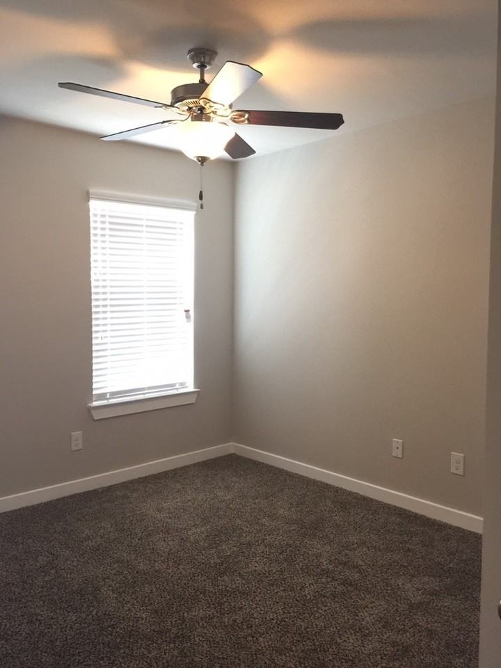 1057 W Sierra Vista Ct - Photo 7 of 11