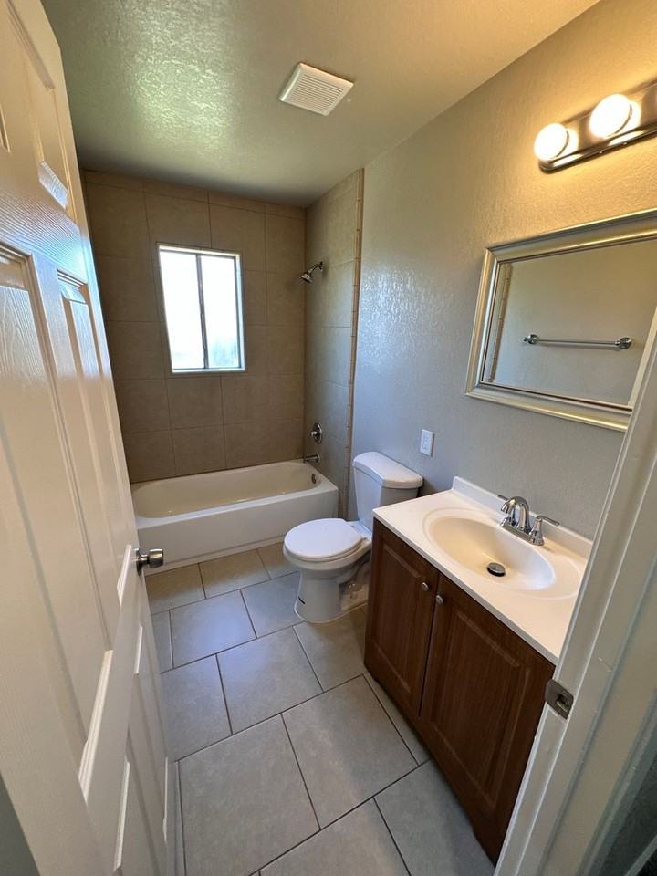 4190 E Mckenzie Ave - Photo 2 of 14