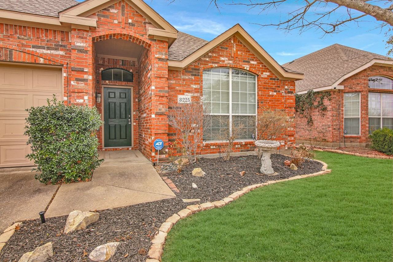 8225 Olympia Dr - Photo 3 of 26