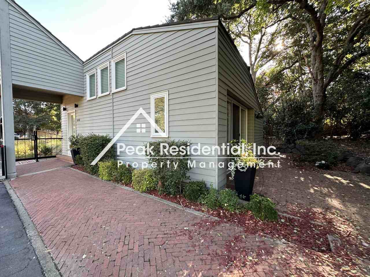 4740 Sun Run Ln - Photo 2 of 17