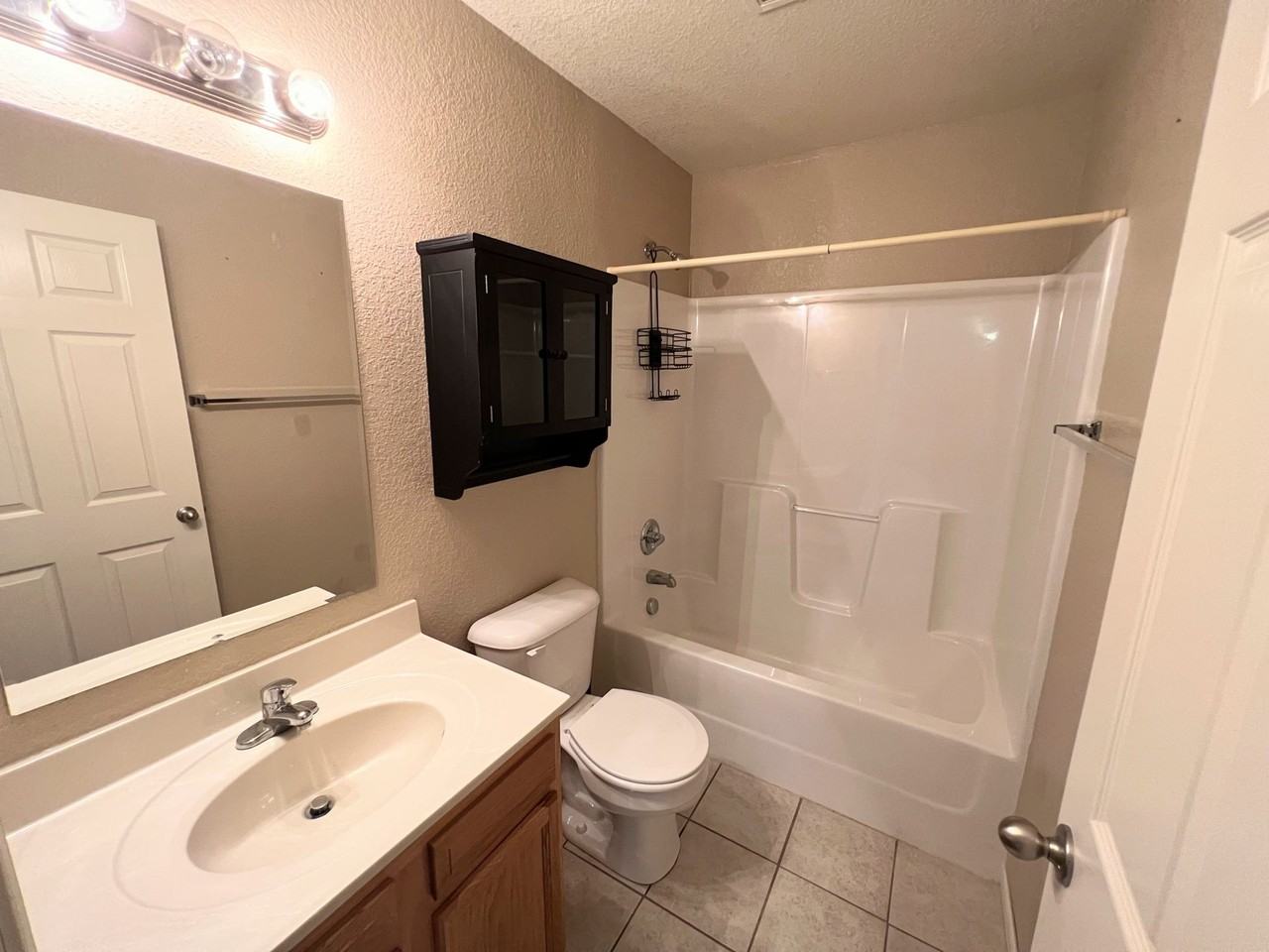 21084 Homer St #B - Photo 3 of 17