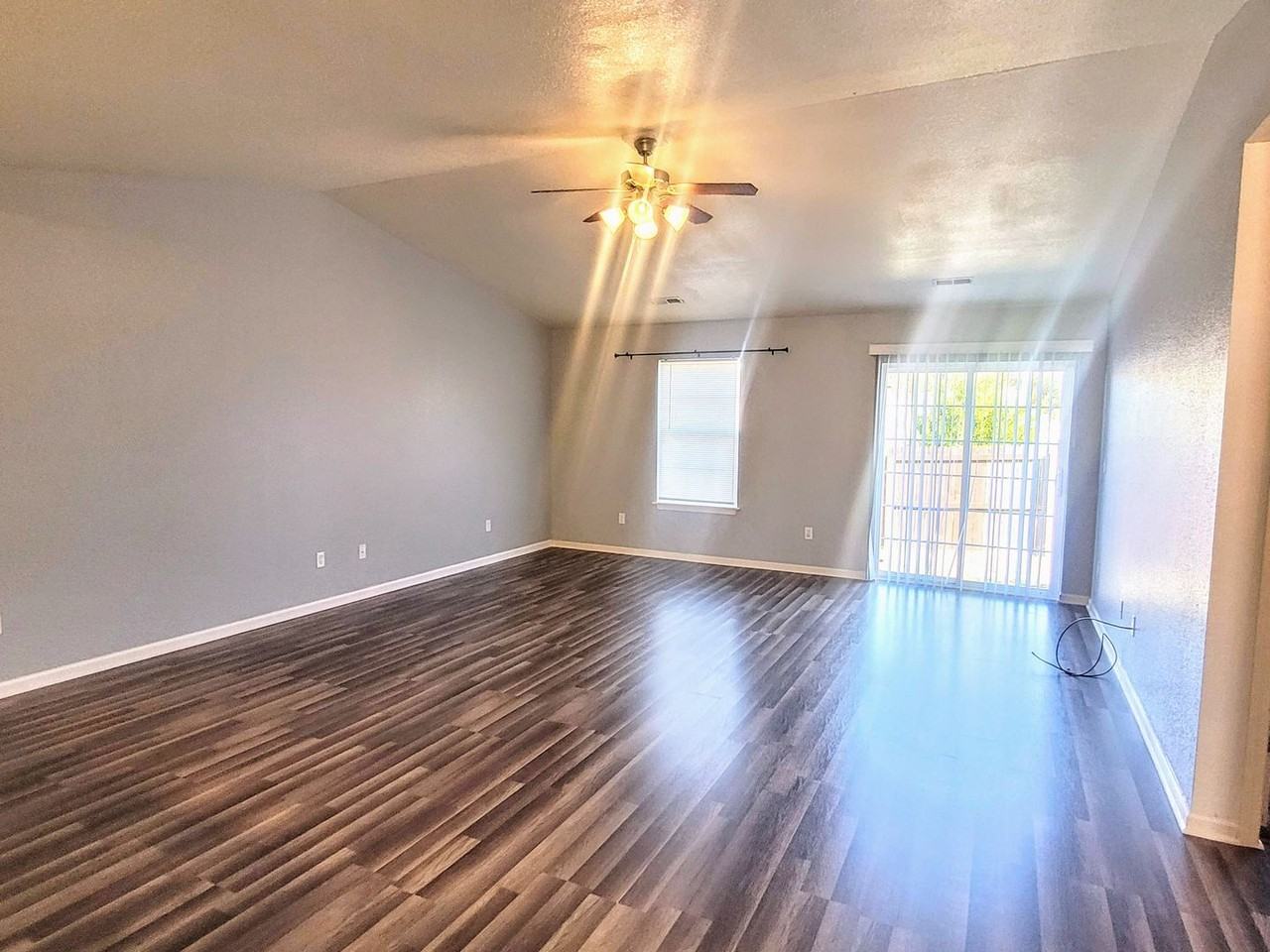 21084 Homer St #B - Photo 6 of 17