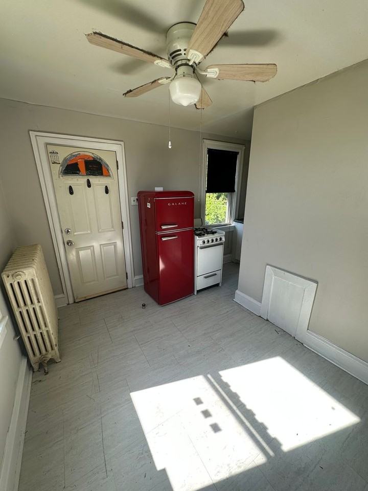 629 Macdade Blvd - Photo 2 of 5