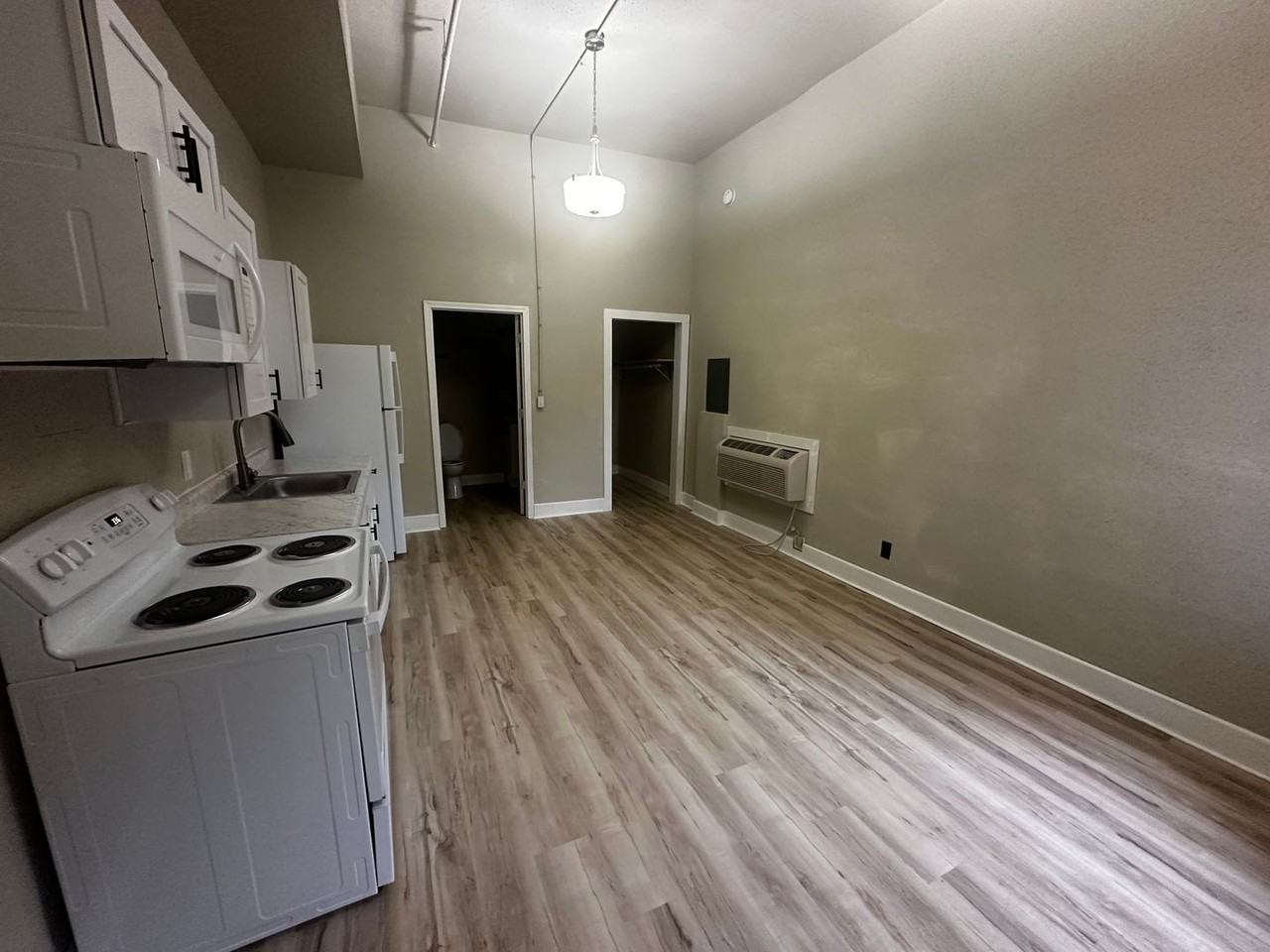 1302 Faraon St. St. Joseph, MO 64501 - Photo 3 of 26