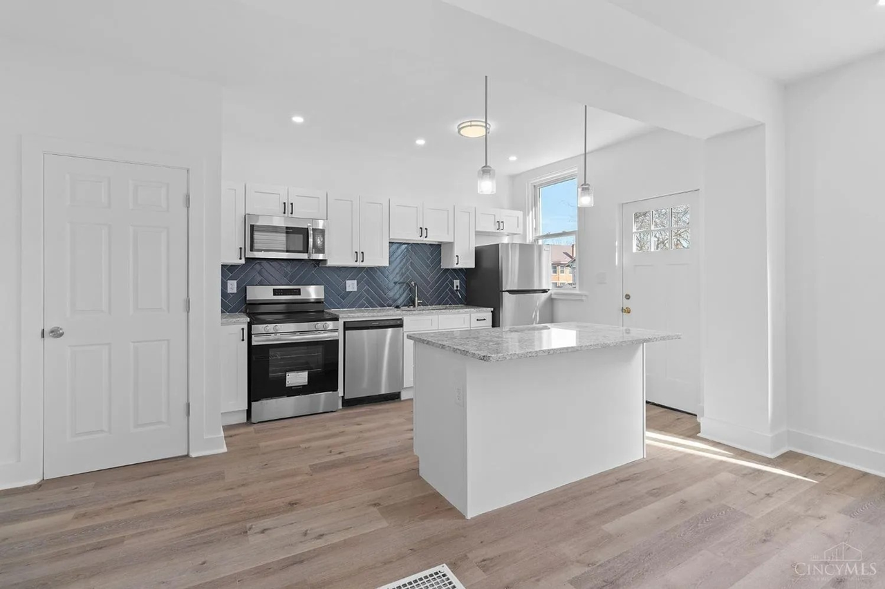 3518 Hudson Ave - Photo 7 of 20