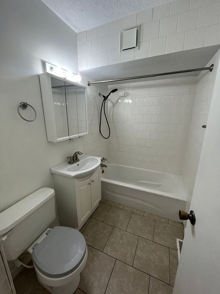 7602 Orion St - Photo 5 of 8