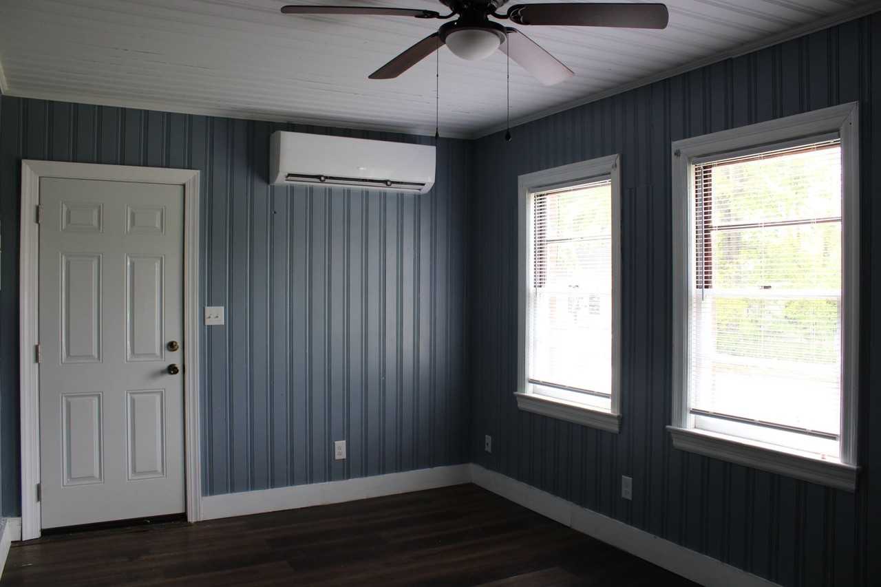 301 Park Ave - Photo 3 of 11