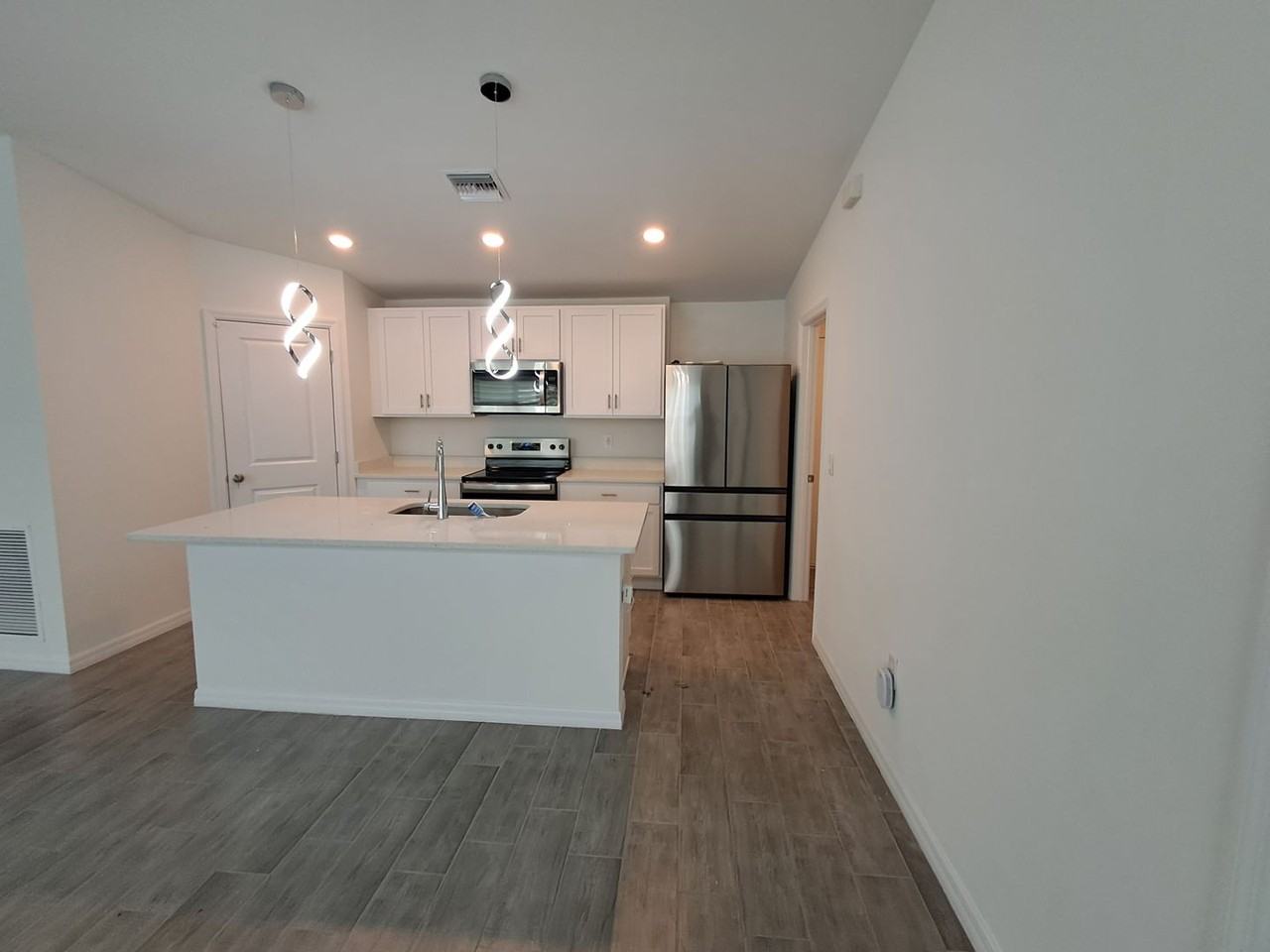 3303 8th St Sw - Photo 5 of 19