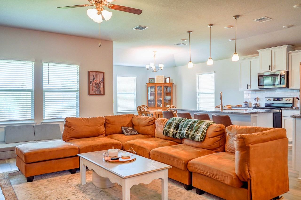 6260 Matagorda Rd - Photo 2 of 13