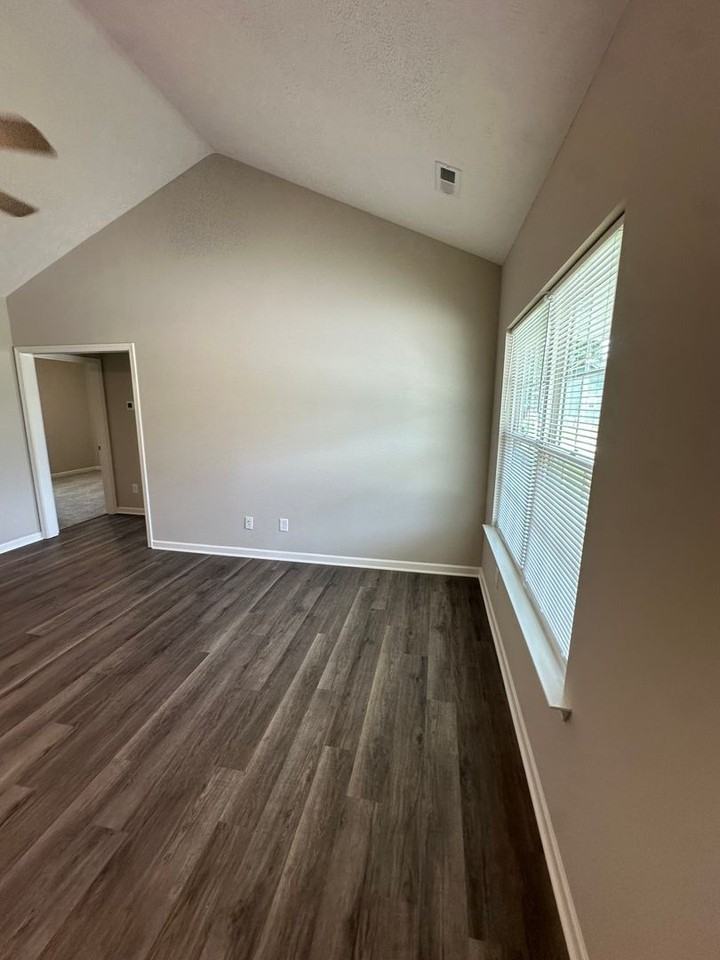 189 Timber Cir - Photo 3 of 26