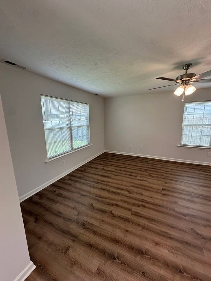 278 Timber Cir - Photo 2 of 24