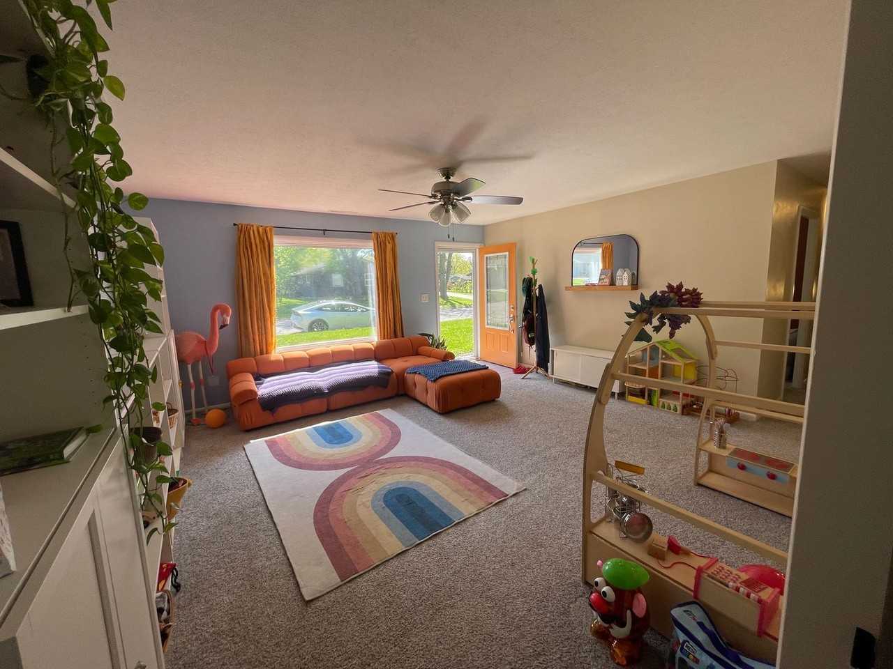 2229 Delaware Dr - Photo 2 of 24