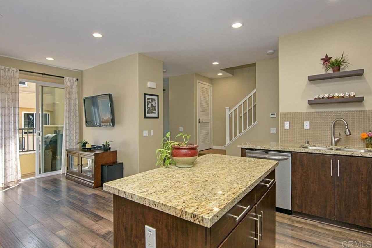 2132 Cosmo Way - Photo 7 of 19