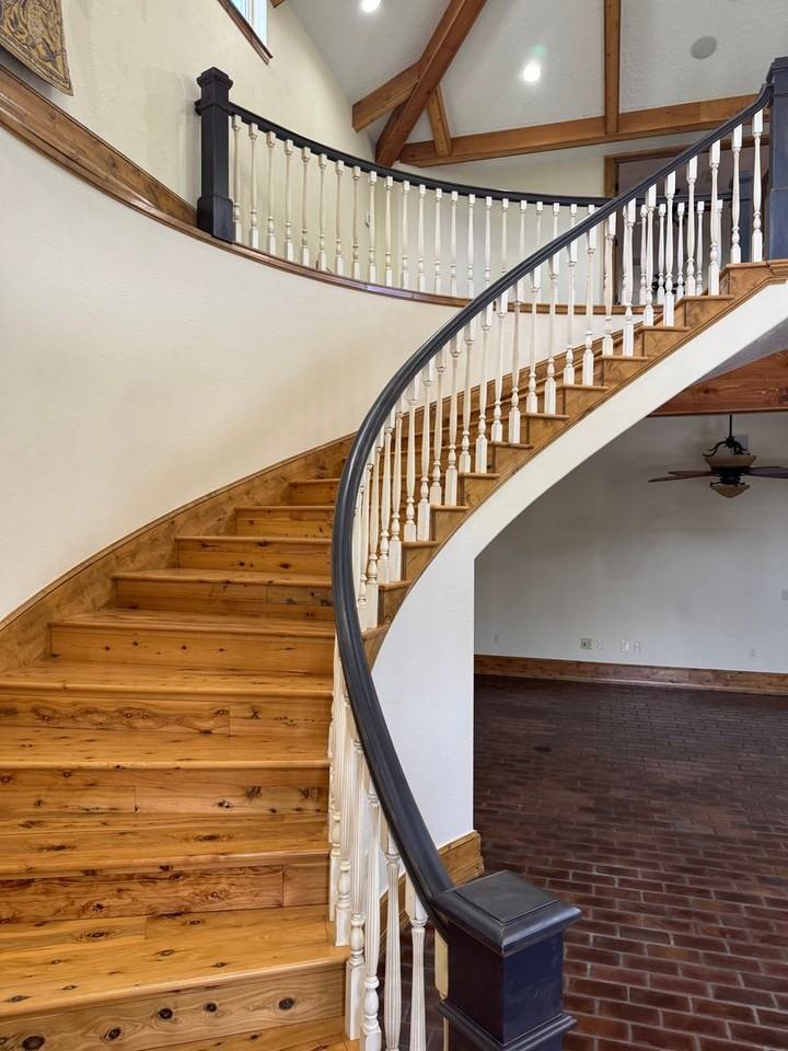 507 E 16th St - Photo 6 of 34