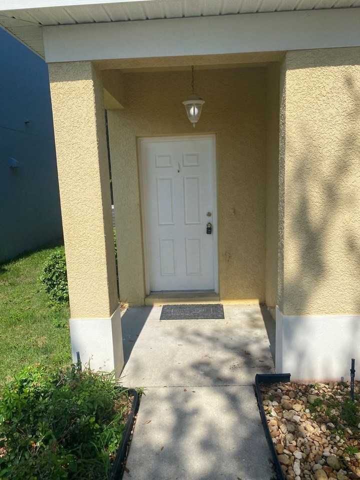 12366 Ne 50th Vw - Photo 2 of 36