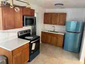 1225 Nw 45th St Frnt - Photo 1 of 1