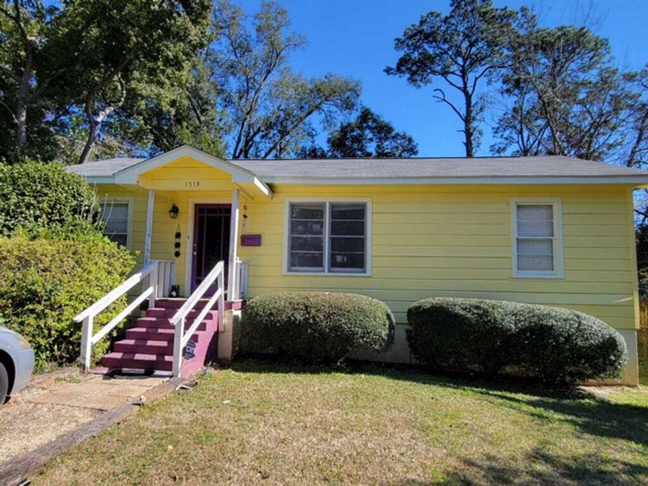 1513 Yancey St - Photo 2 of 11