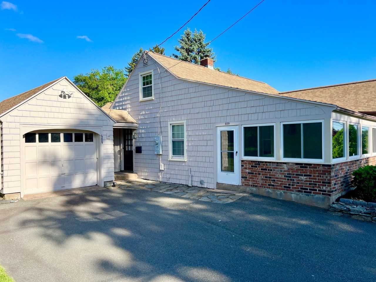 609 Hunting Hill Ave - Photo 2 of 25