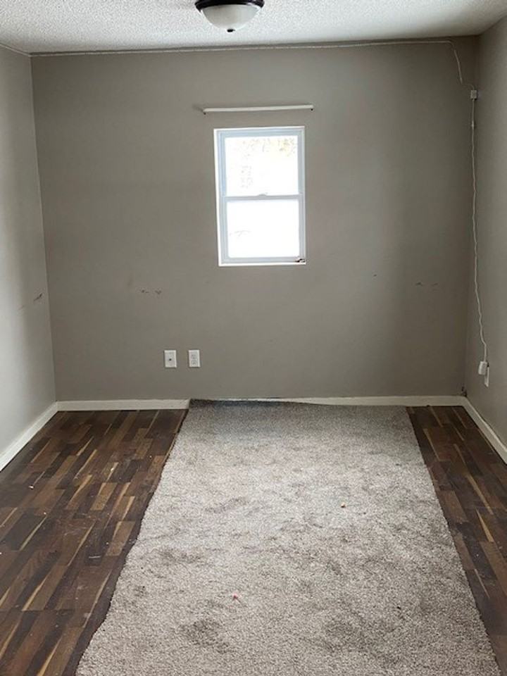 801 10th Ave Ne - Photo 3 of 11