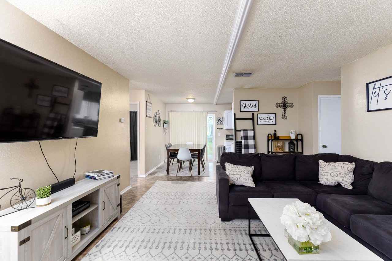 10610 Green Vista St - Photo 7 of 28