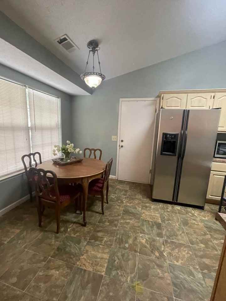 265 Osprey Dr - Photo 2 of 9