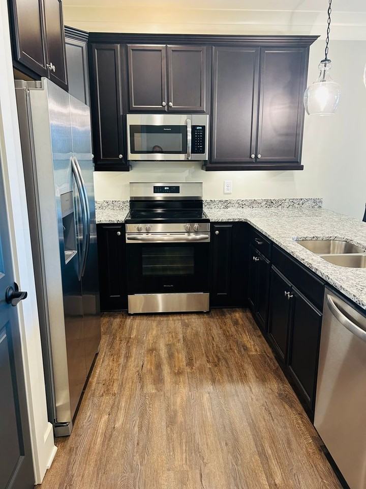 190 Mill St Unit A - Photo 7 of 16