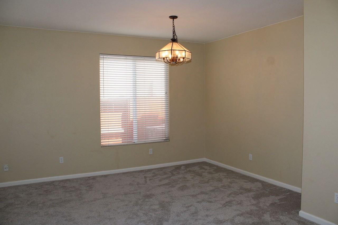 1842 Ivycrest Way - Photo 2 of 22