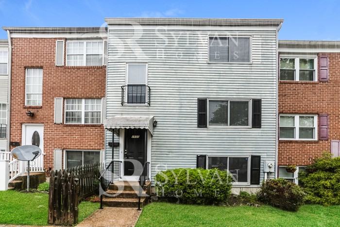1930 Eloise Ln - Photo 2 of 16