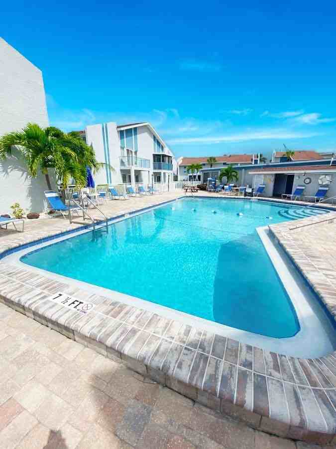 230 Medallion Boulevard #E - Photo 4 of 41