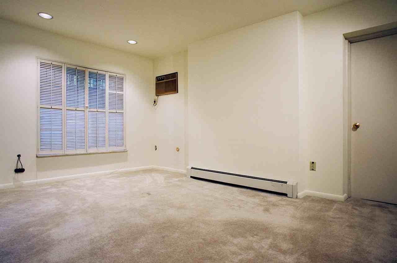 270 Shady Ave #13 - Photo 5 of 7