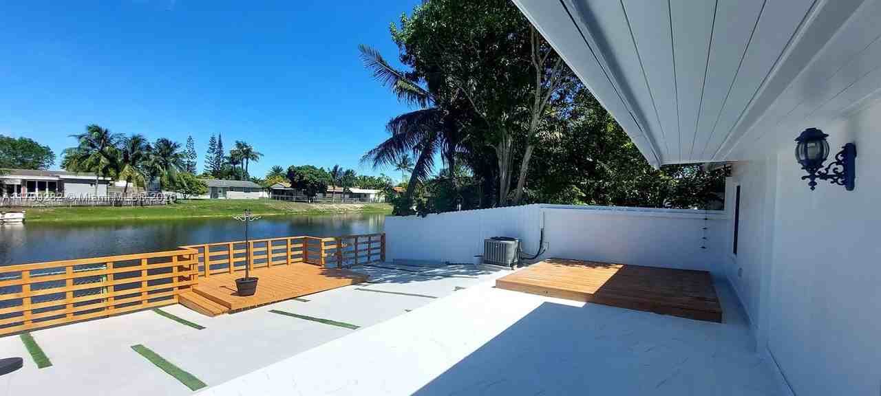 4821 Sw 129th Ave #0 - Photo 2 of 12