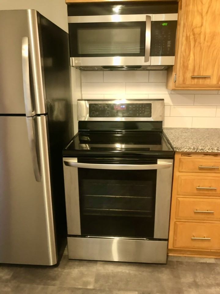 815 6th Ave #1 - Photo 3 of 10